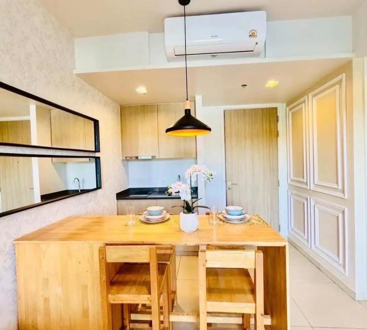 1 Bedroom High Floor Close To Walking Street * Pattaya