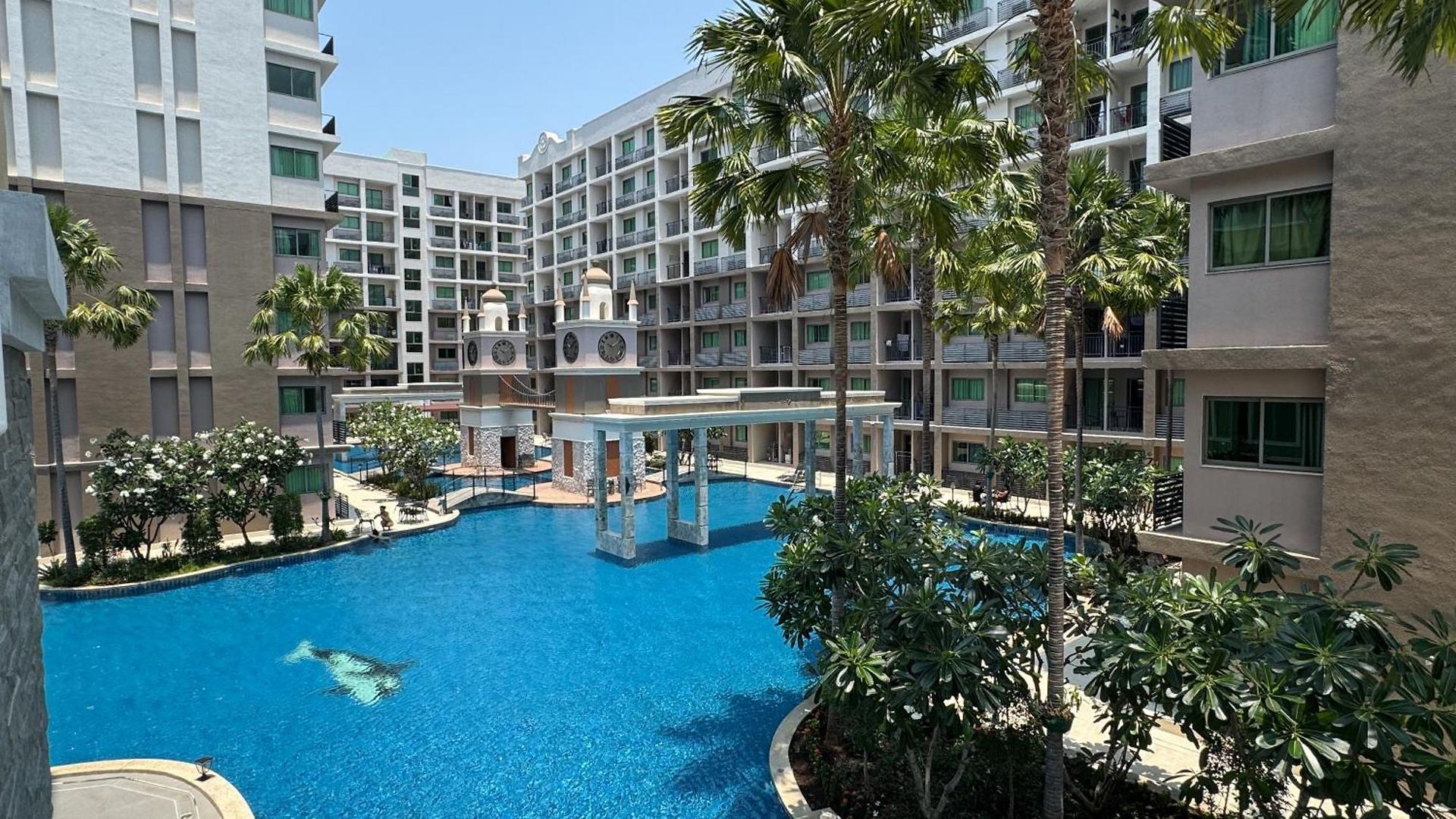 Arcadia Continental Free Electricity Apartment