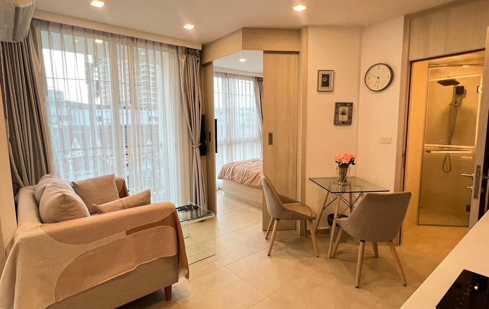 Apartment 奥林巴斯水系公寓两卧f F健身房 游泳池 *