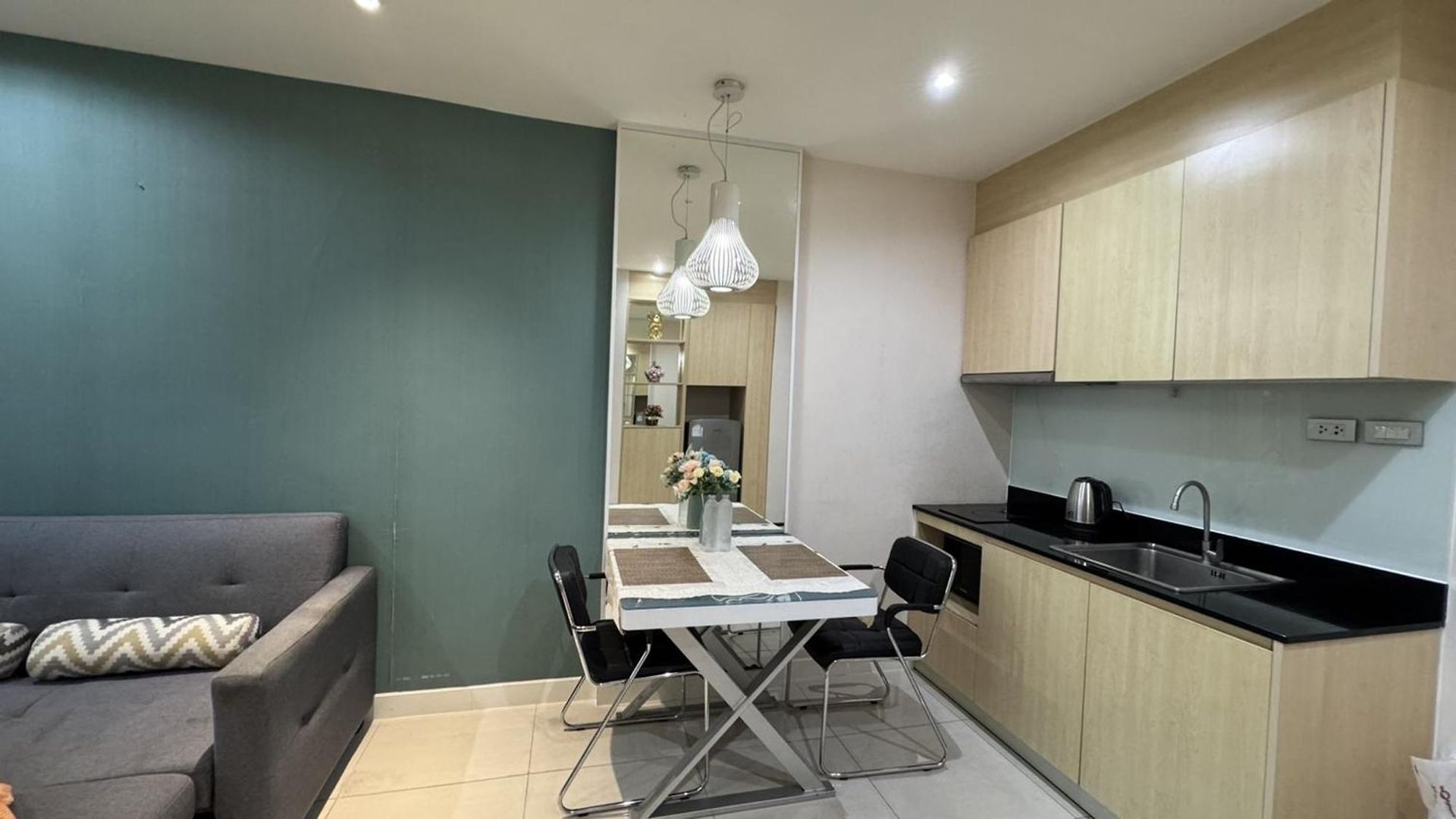Apartment Sea View In Grande Caribbean L Pool L Near Jomtien And Walking Street *
