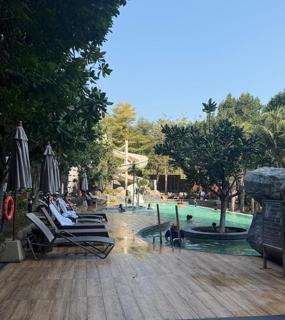 Apartment Alt Acco At Unixx South
