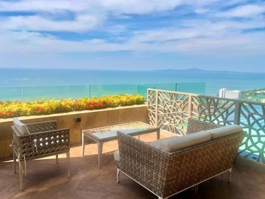 Riviera Jomtien Luxury 1 Bedroom Infinity Pool Sea Views *