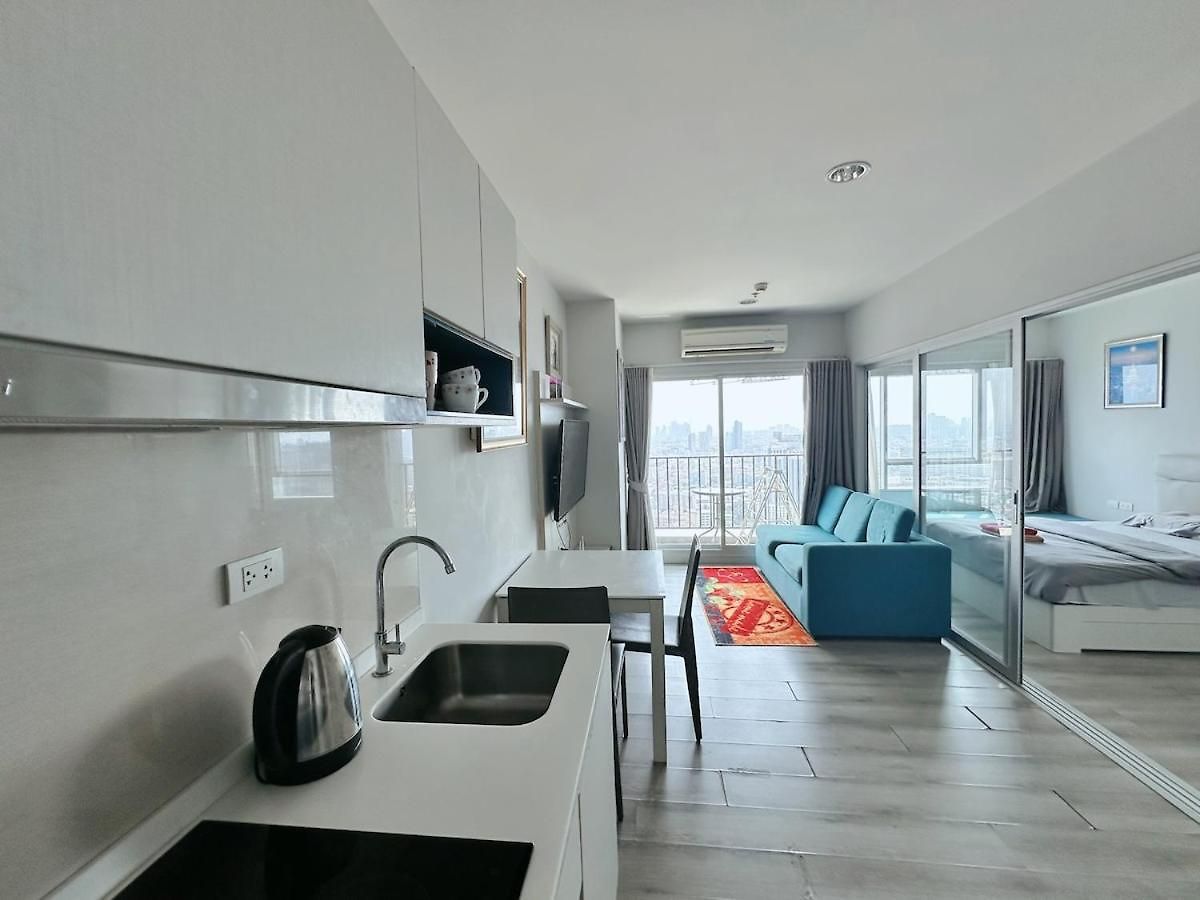 Centric Sea 40th Floor Sea View Infinity Pool On The Floor 21 Terminal Centum Walking Street 6th Lane Temple Of Truth