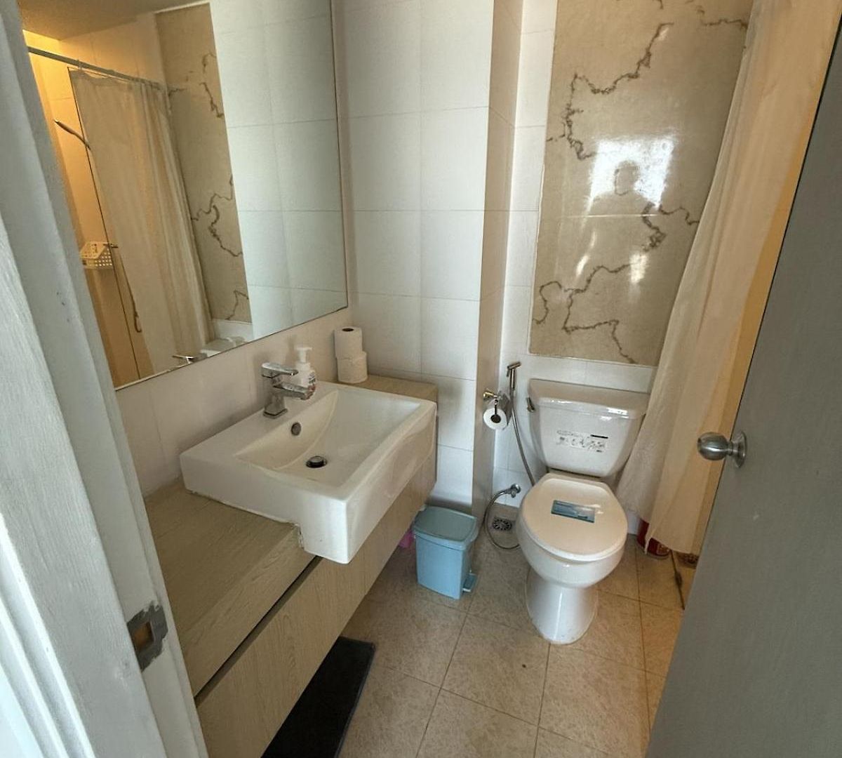 Atlantis 1 Bedroom With Balcony, Pool & Gym Apartment *