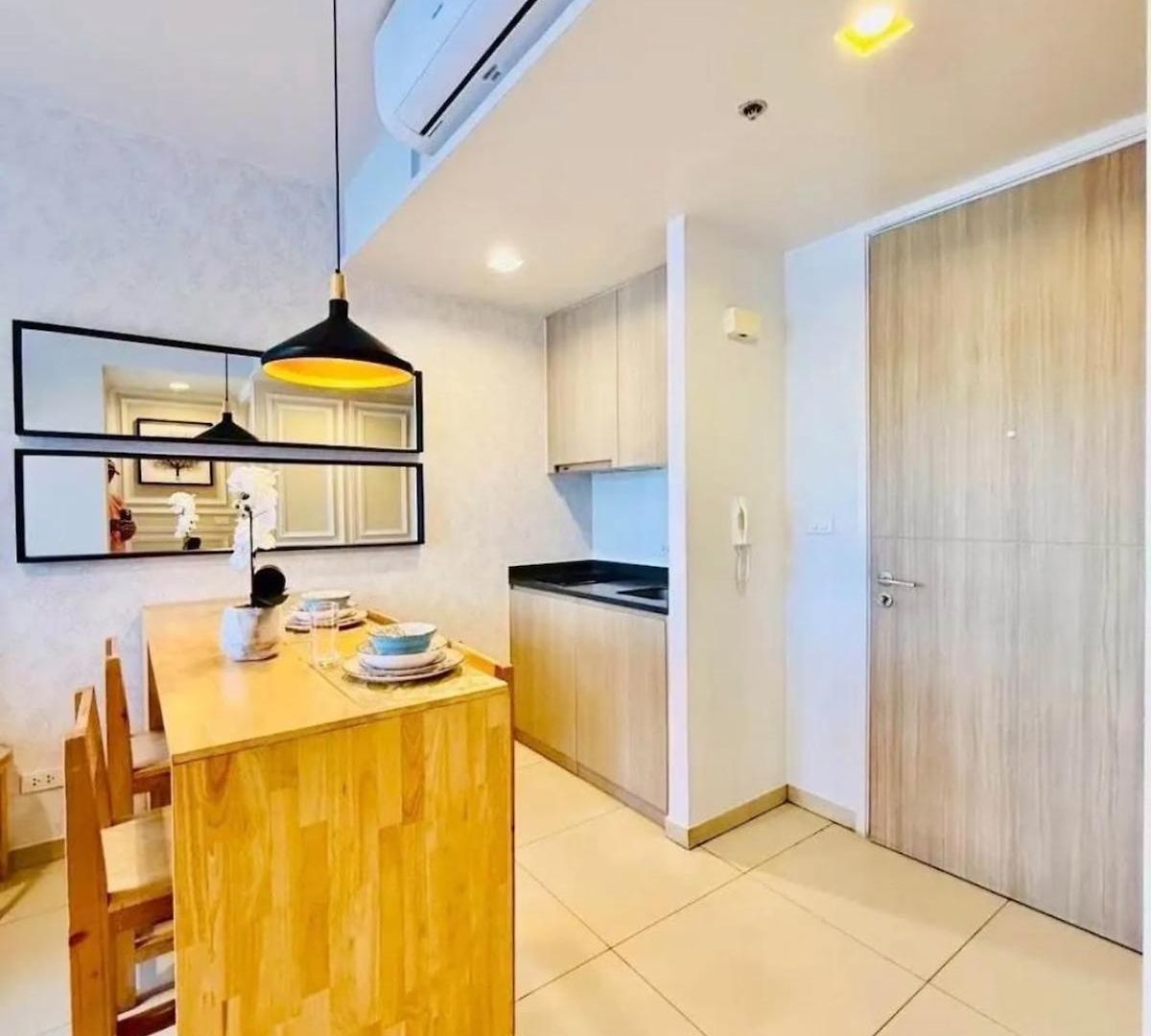 1 Bedroom High Floor Close To Walking Street Apartment *