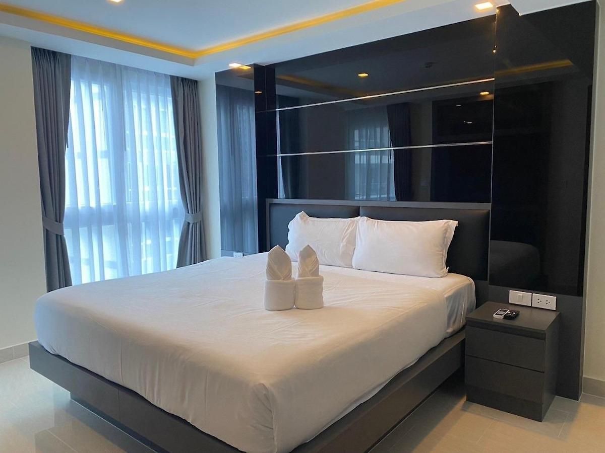 New! Pool View & Grand Avenue & * Pattaya