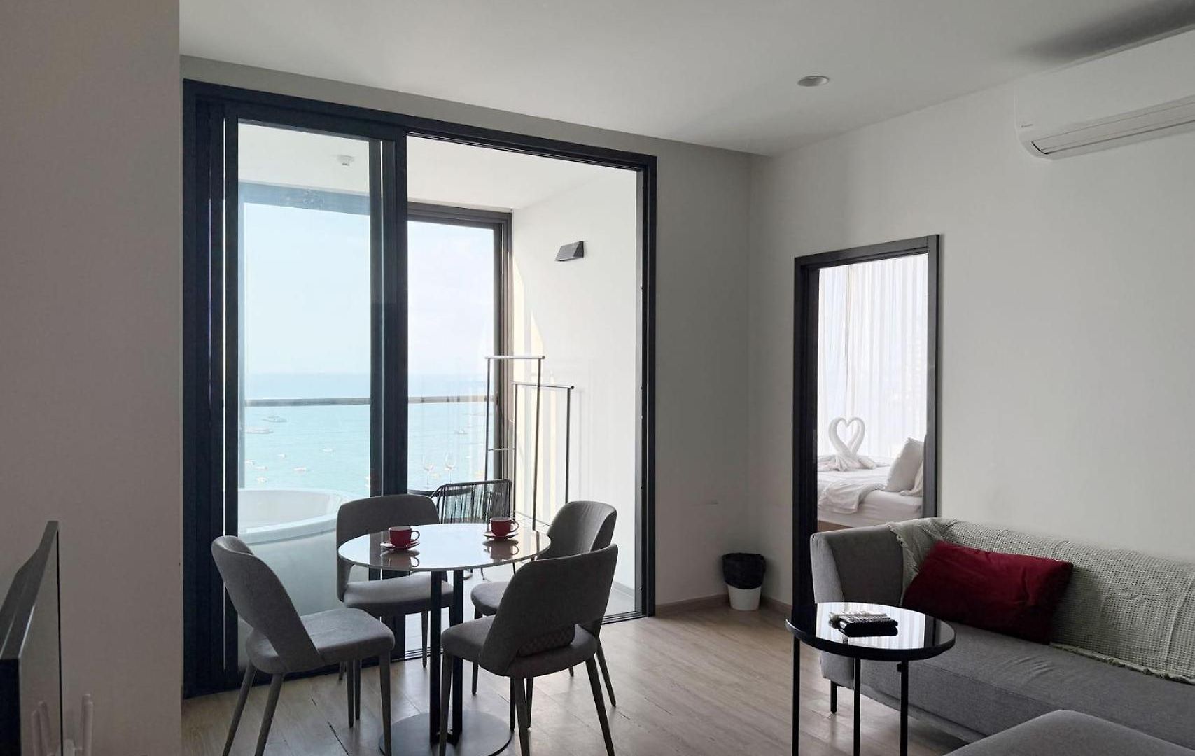 Apartment Edge Pattaya-luxury Downtown Escape Pattaya