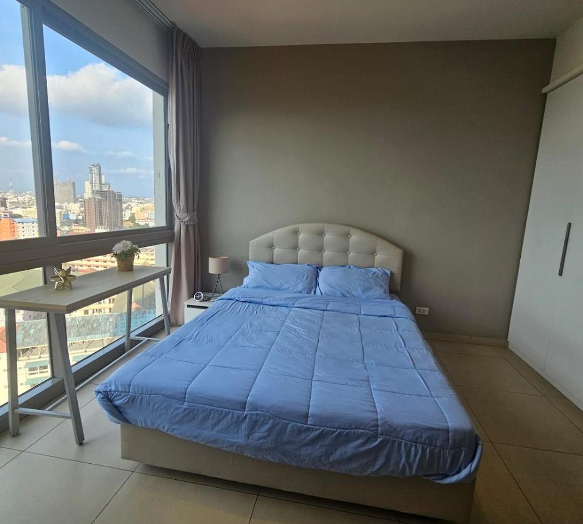 Alt Acco At Unixx South Apartment