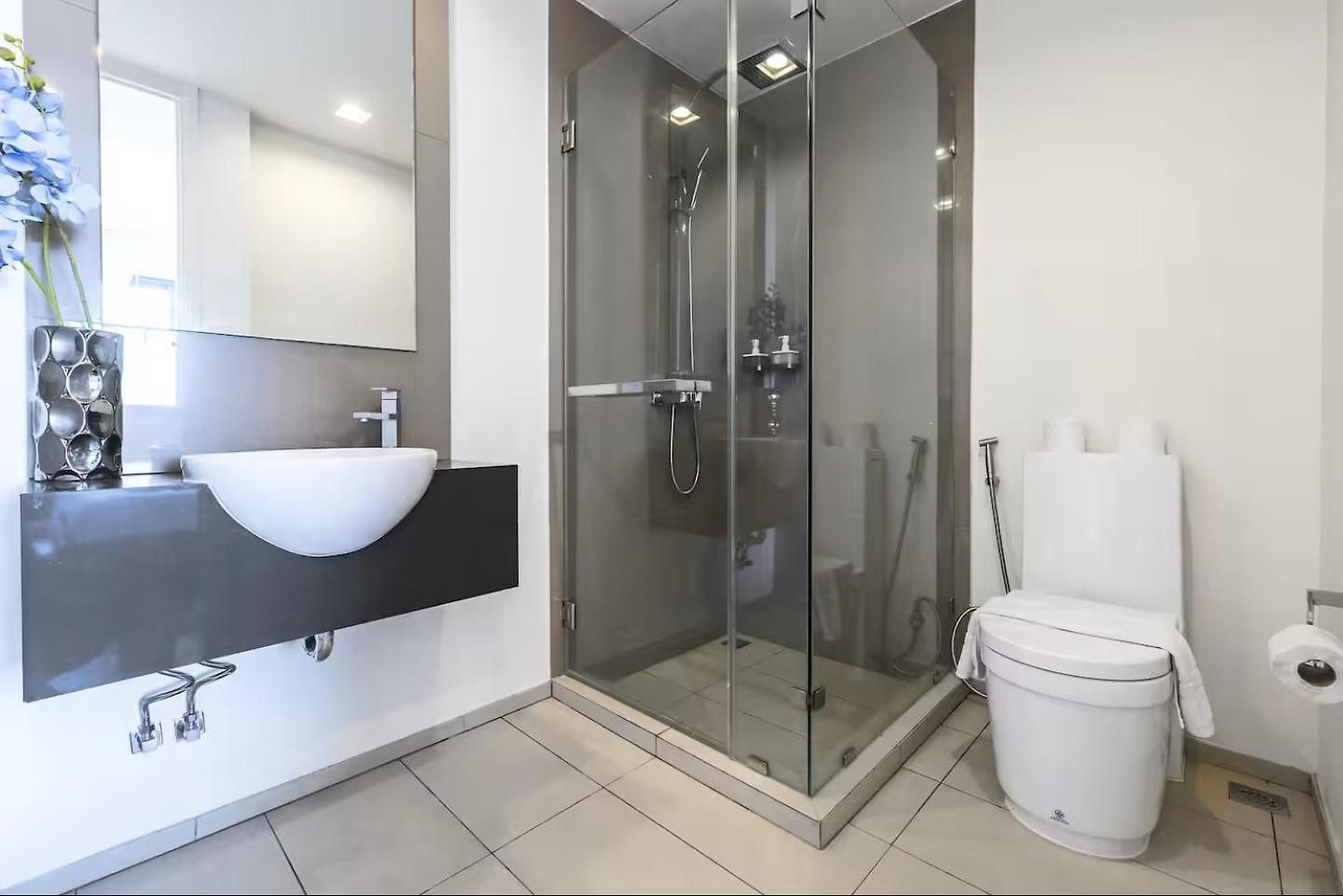 Unixx South Apartment *