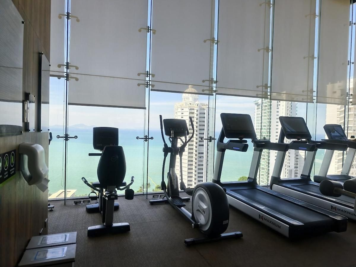 1 Bedroom 5mins To Sea View Riviera Wongamat Apartment Pattaya