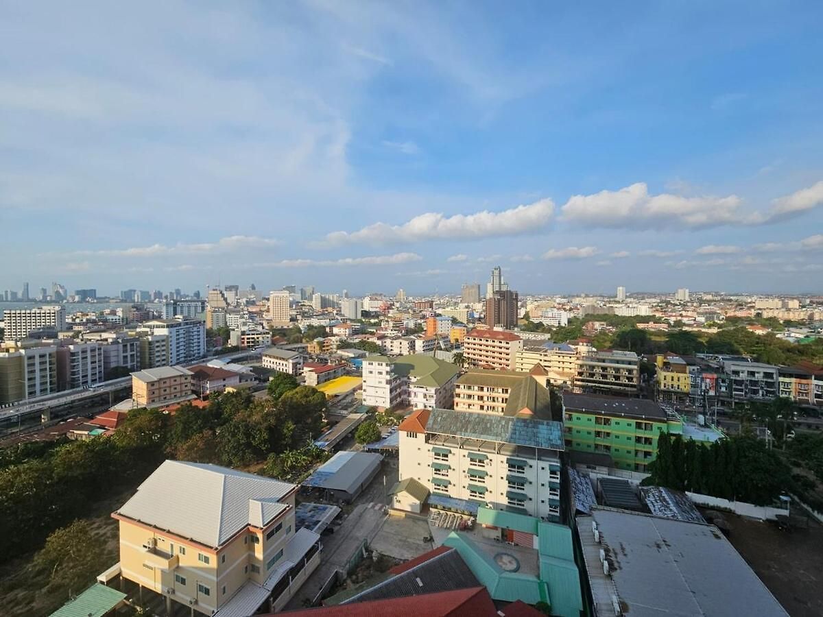 Apartment Alt Acco At Unixx South *