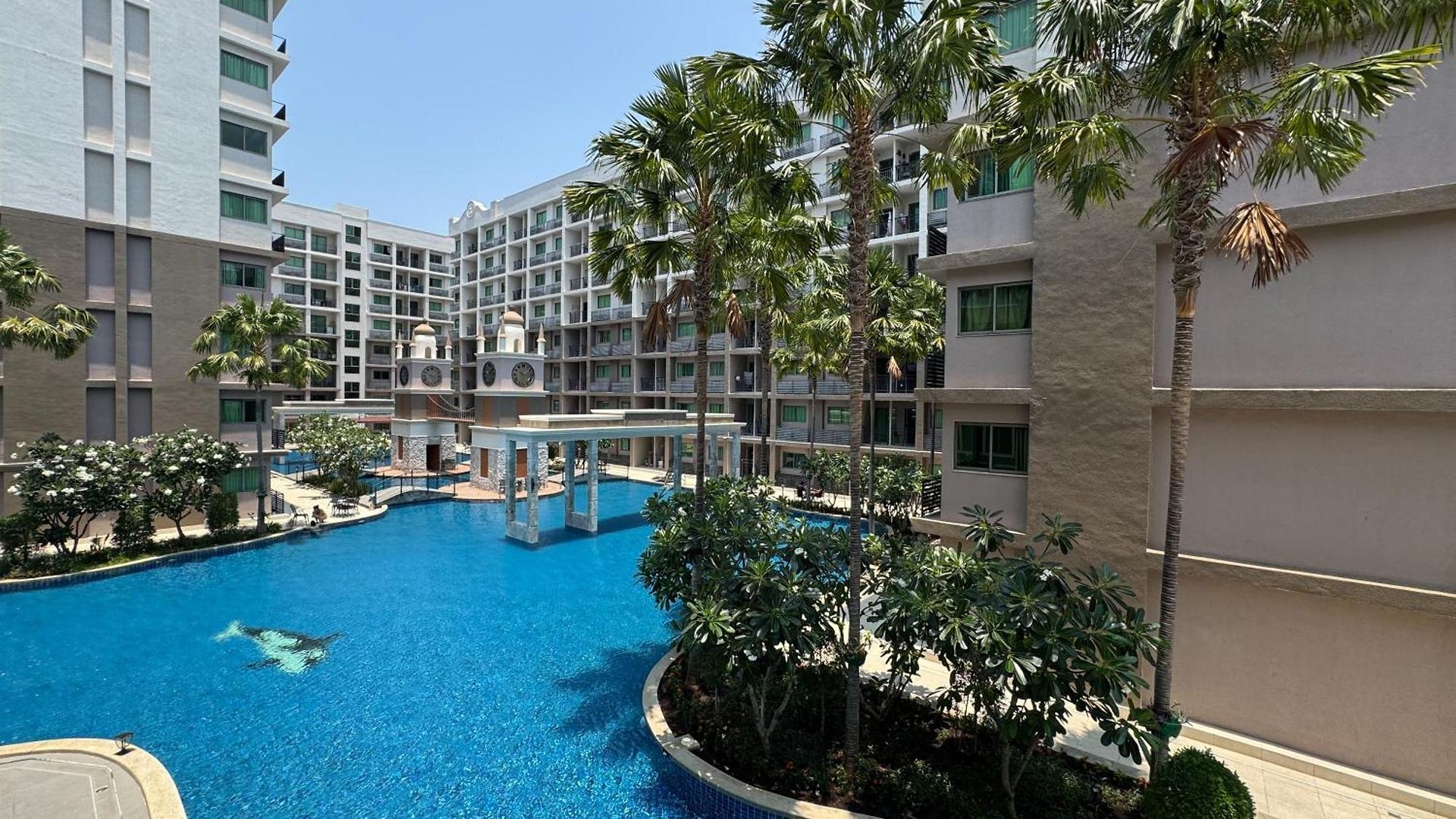 Arcadia Continental Free Electricity Apartment