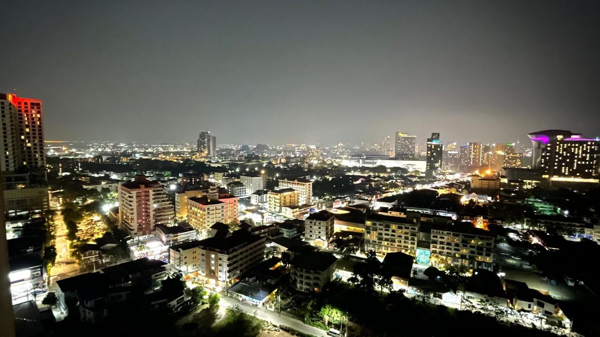 Nl2-市区高层海景公寓-美丽景色-交通方便-室内生活设施齐全 Apartment Pattaya