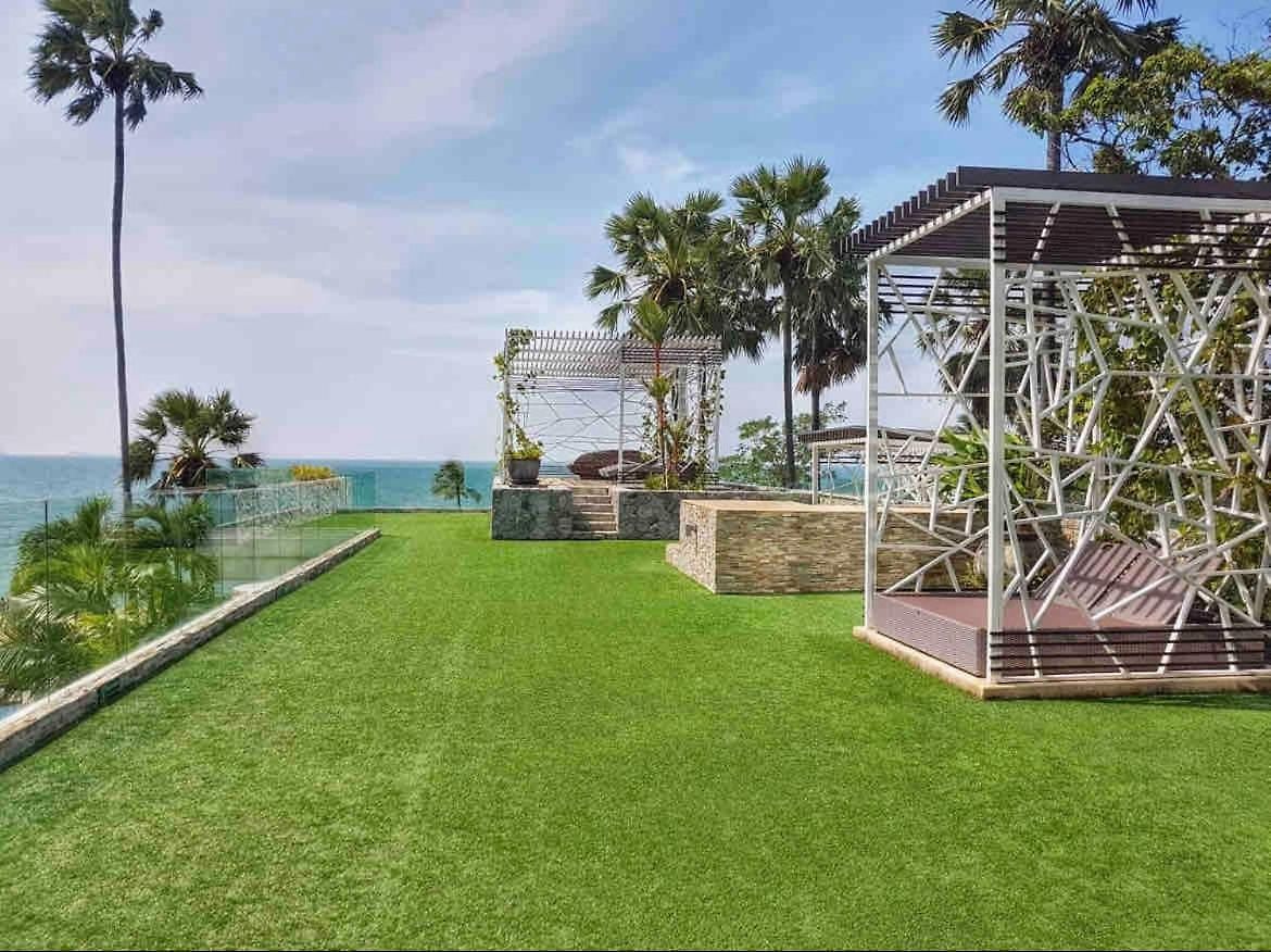 The Palm Sea View *