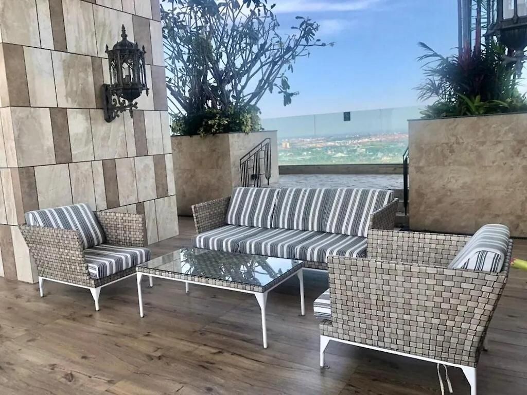 Riviera Jomtien Luxury 1 Bedroom Infinity Pool Sea Views