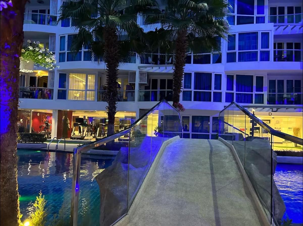 Grand Avenue - - New * Pattaya
