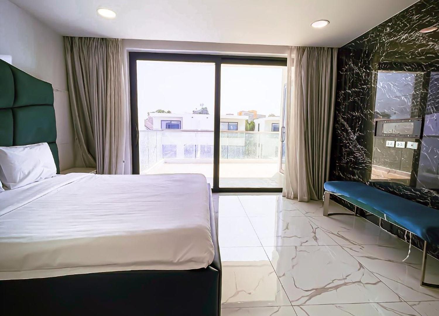 Magnitude 8 Bedroom In Palm Spring Pattaya