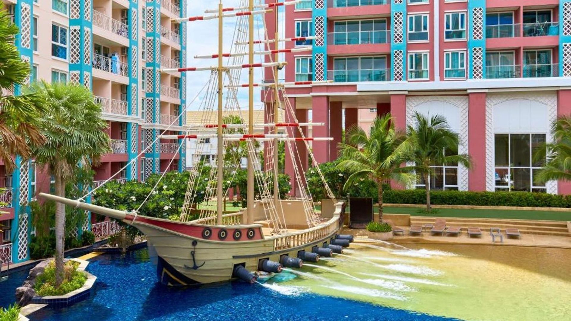 Sea View In Grande Caribbean L Pool L Near Jomtien And Walking Street Apartment *