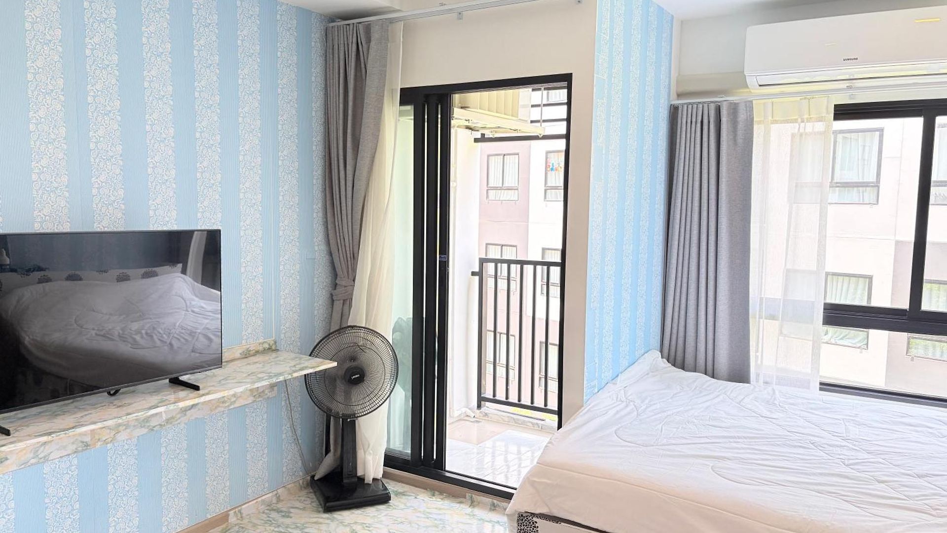 Vay Pothisan I Apartment