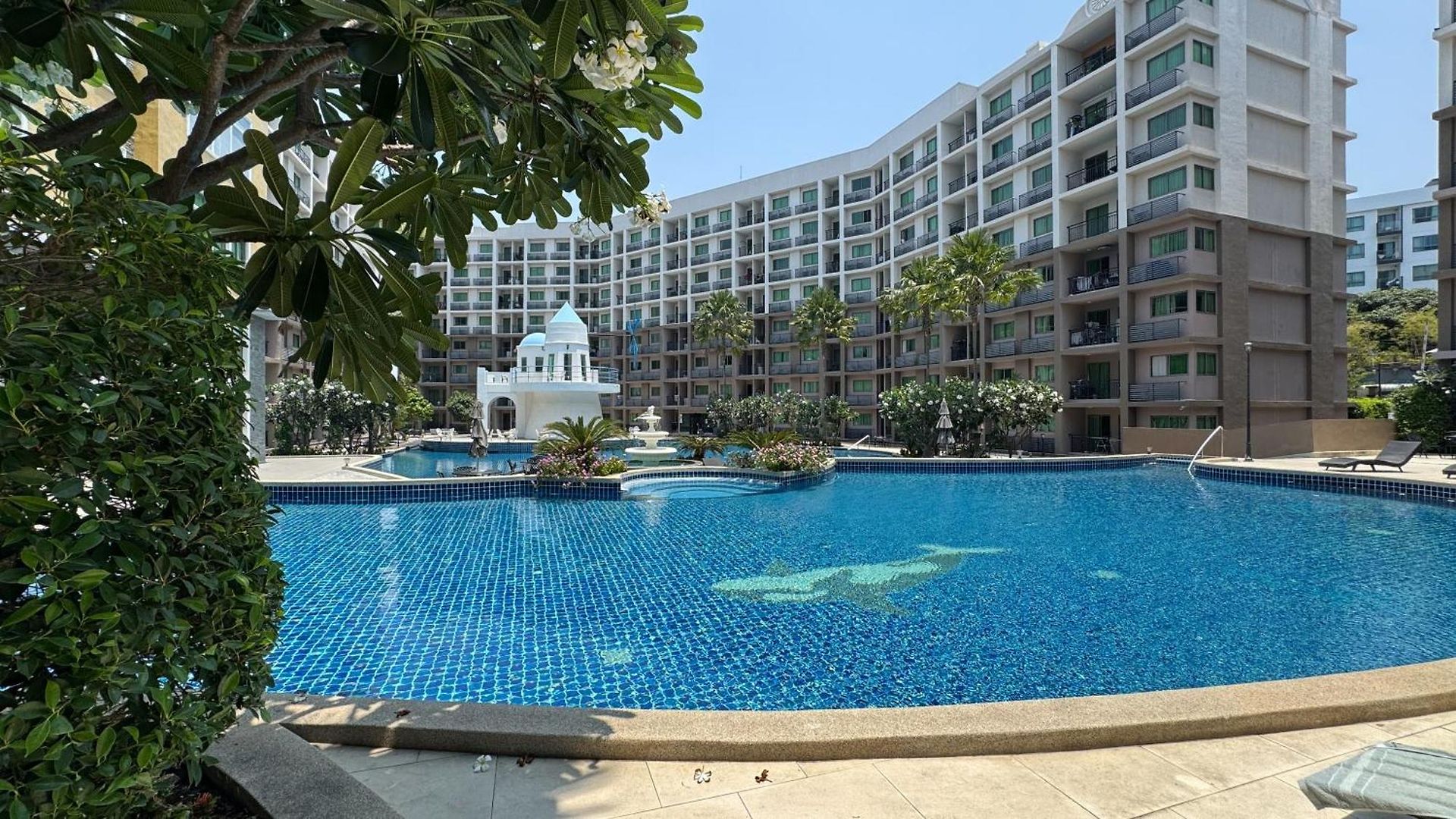 Arcadia Continental Free Electricity Pattaya