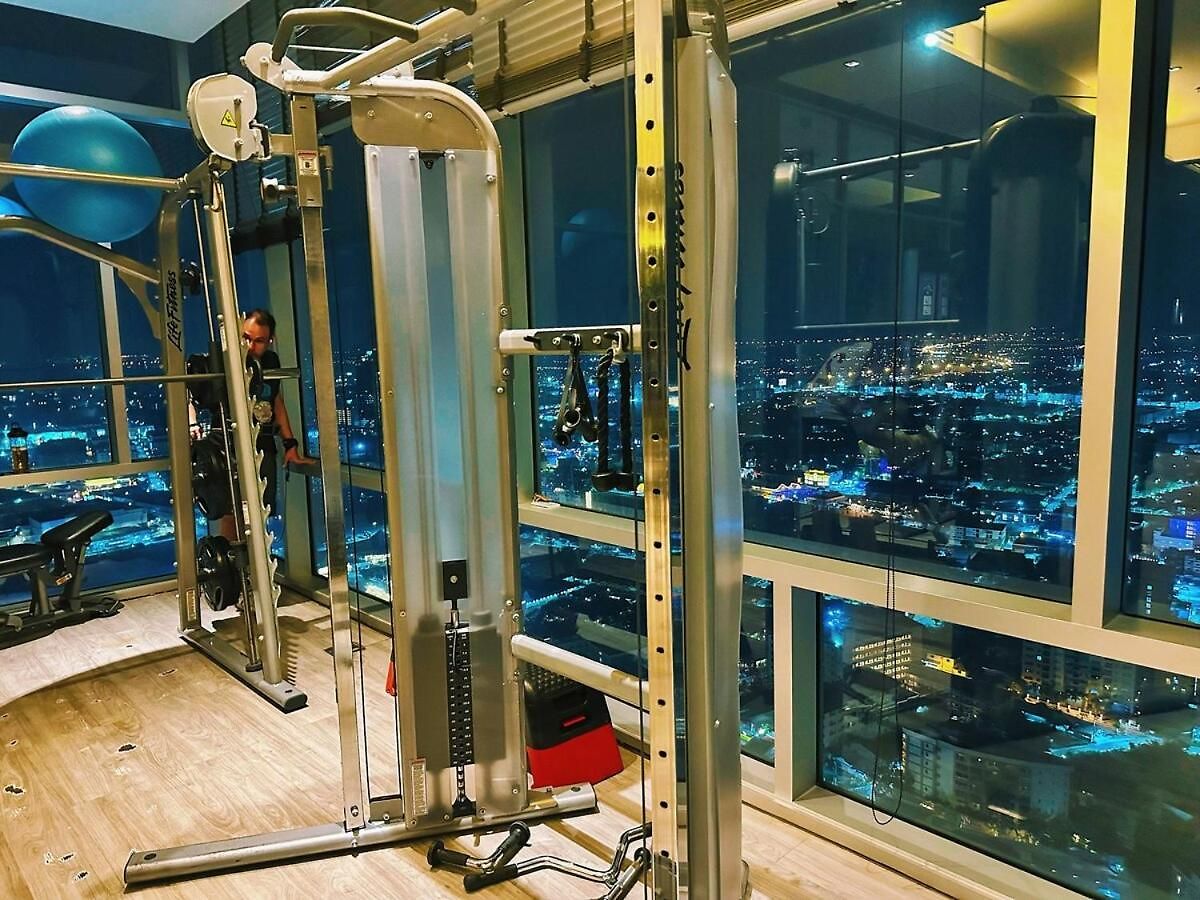 Centric Sea 21st Floor Sea View Floor Infinity Pool 21 Terminal Centara Walking Street 6th Lane Temple Of Truth *