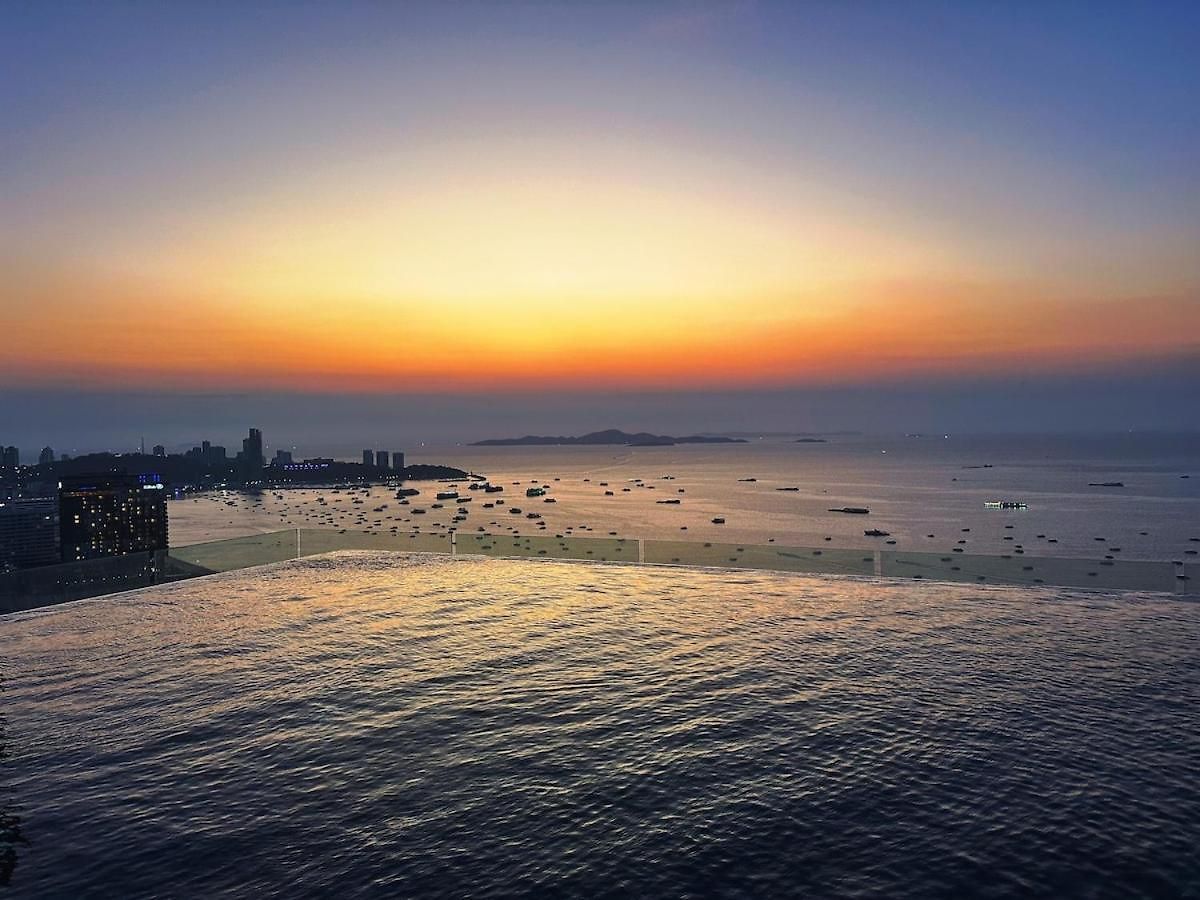 Apartment Centric Sea 40th Floor Sea View Infinity Pool On The Floor 21 Terminal Centum Walking Street 6th Lane Temple Of Truth Pattaya