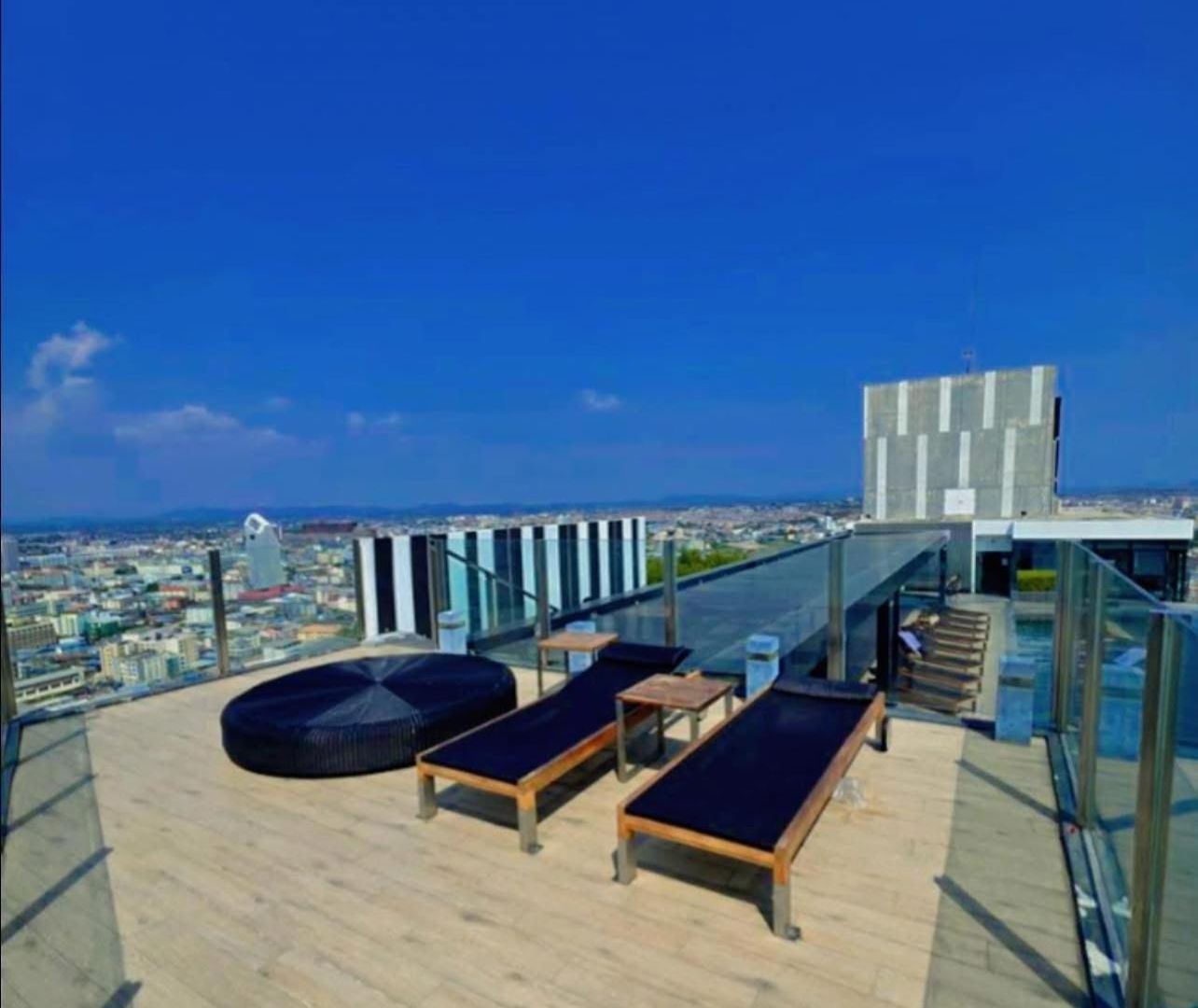 The Base Seaview Apartment