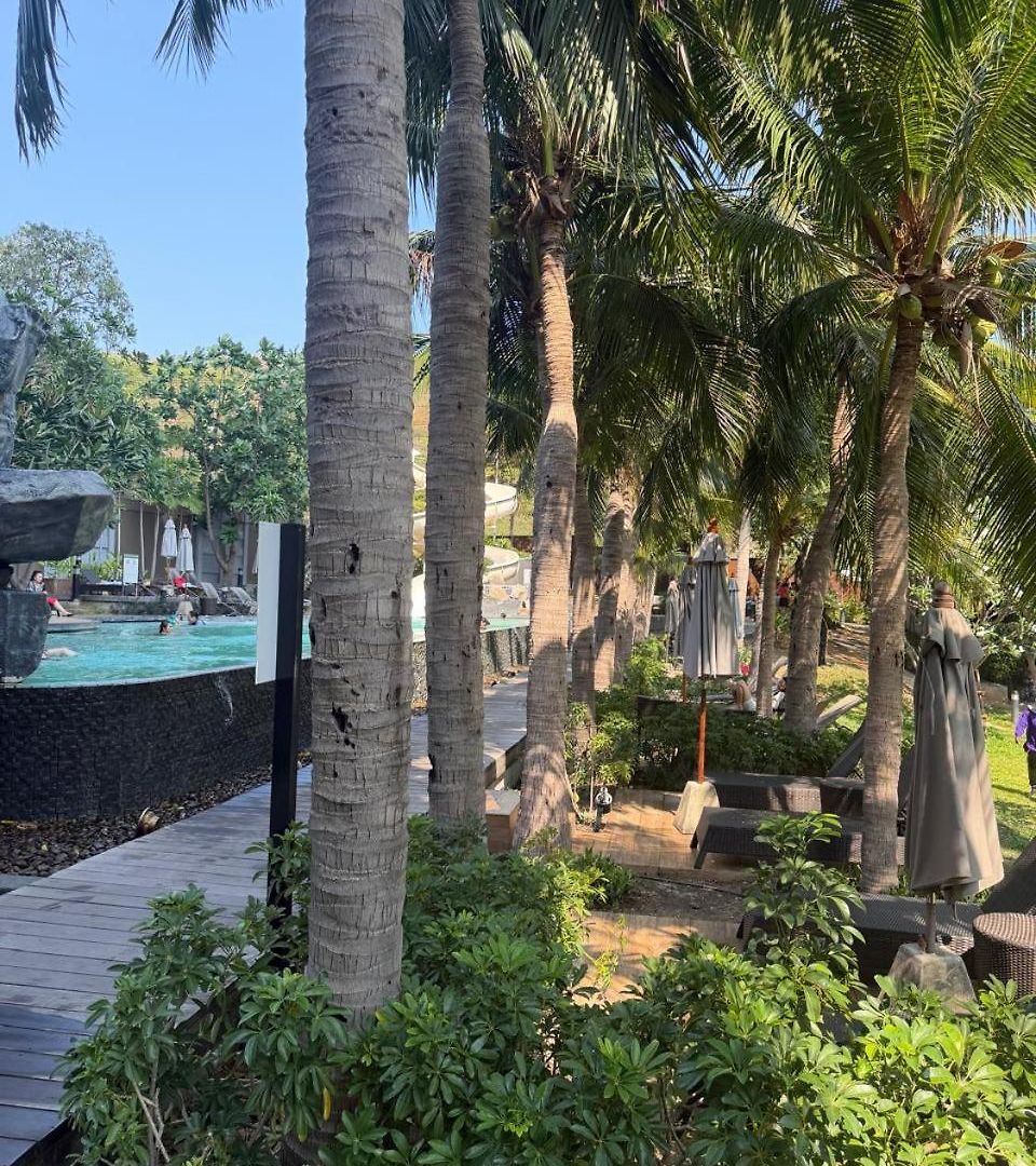 Apartment Alt Acco At Unixx South *