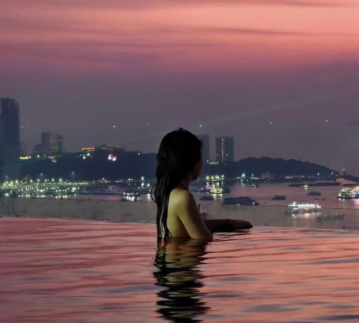 Centric Sea 40th Floor Sea View Infinity Pool On The Floor 21 Terminal Centum Walking Street 6th Lane Temple Of Truth Pattaya