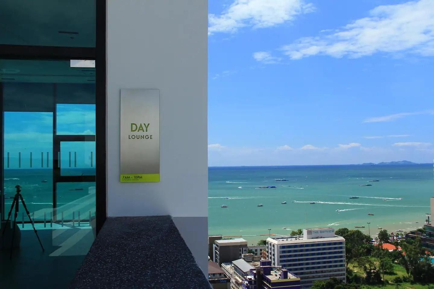 Apartment 2 Bed Location-roof Infinity Pool *