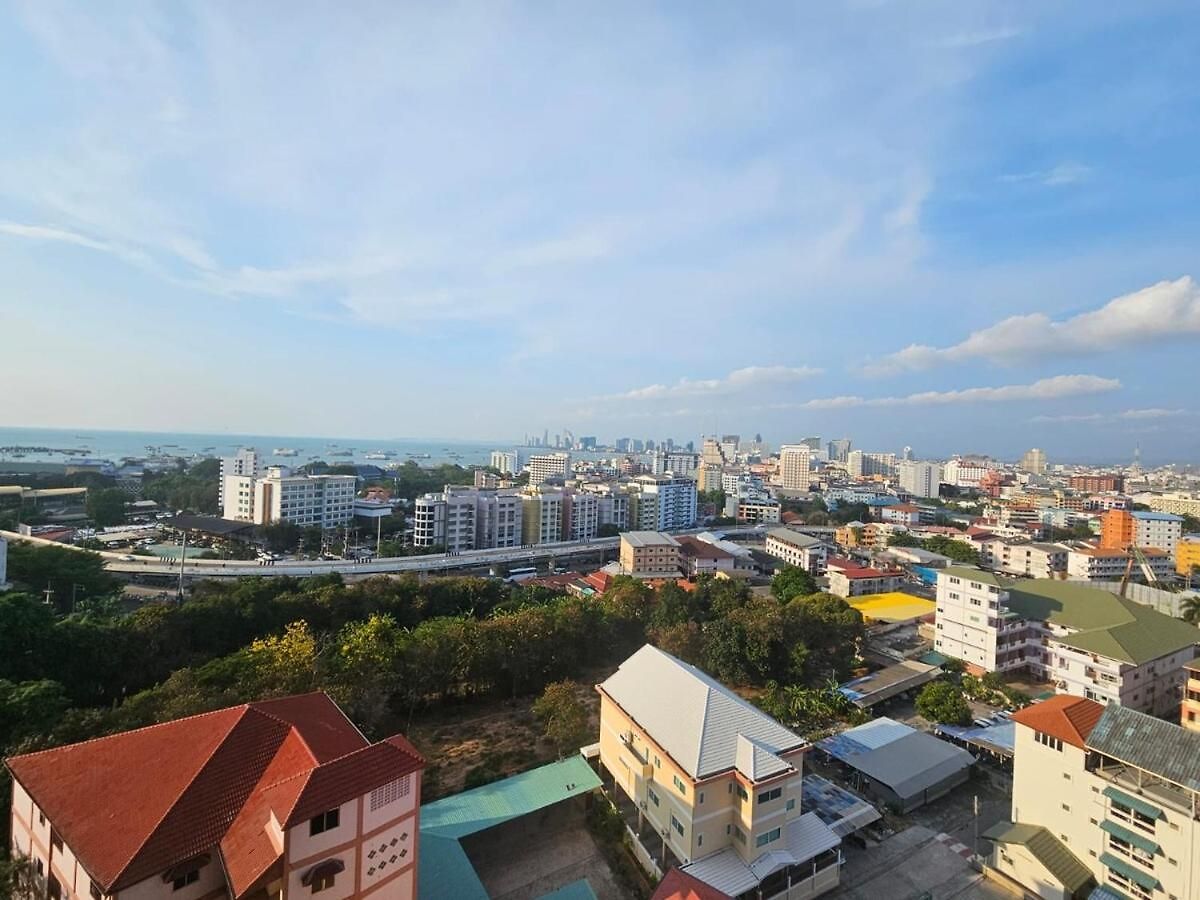 Apartment Alt Acco At Unixx South Pattaya