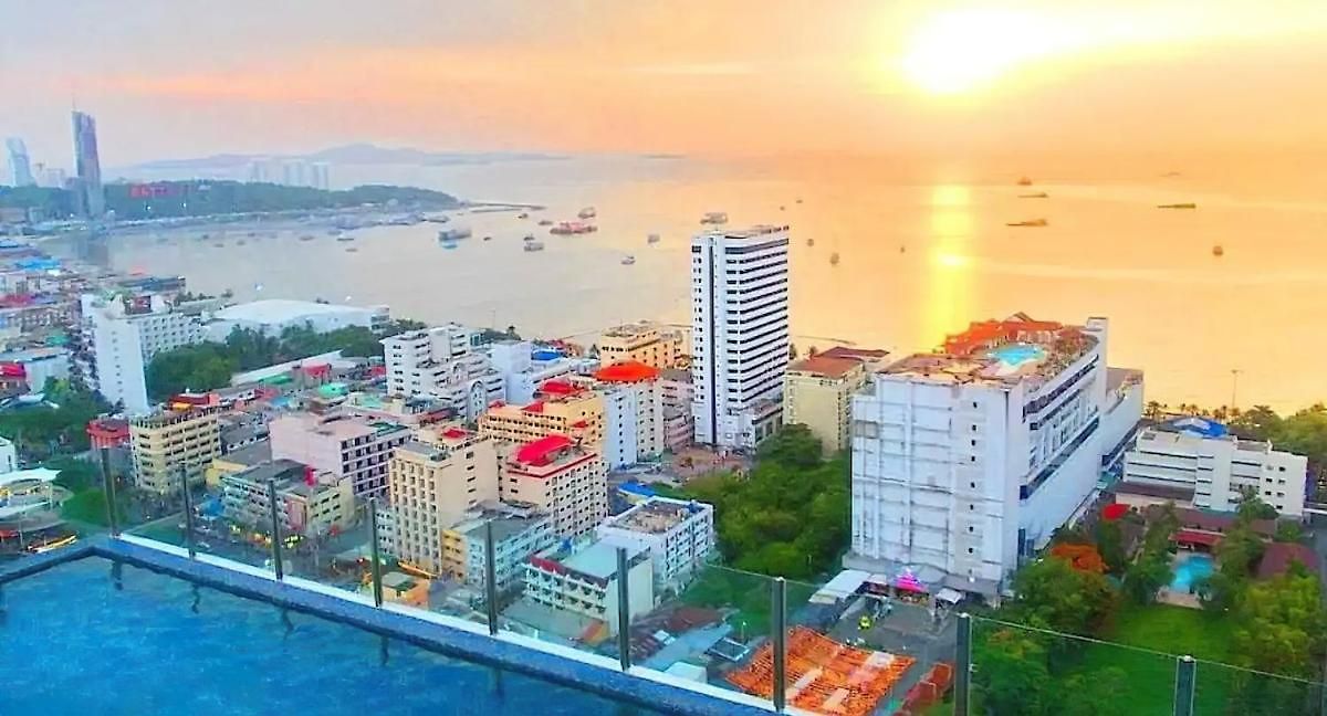 Pattaya, Location With Infinity Pool Pattaya