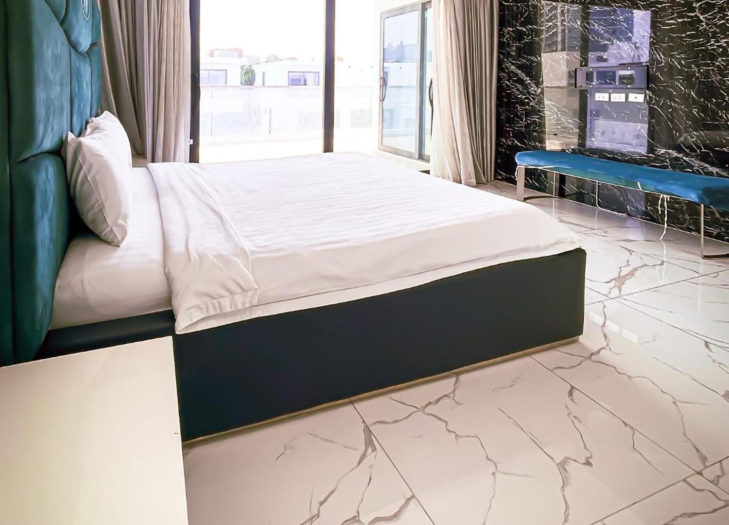 Apartment Magnitude 8 Bedroom In Palm Spring