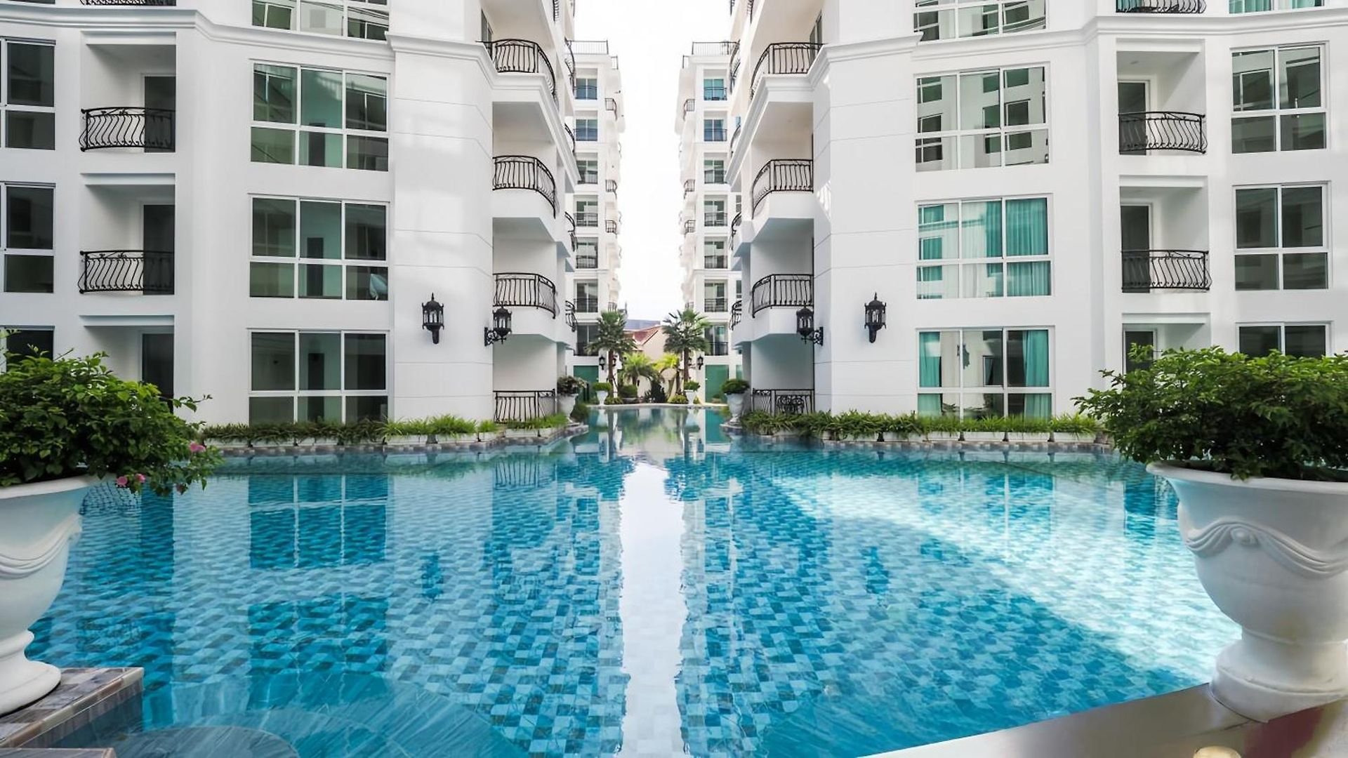 Olympus Garden * Pattaya