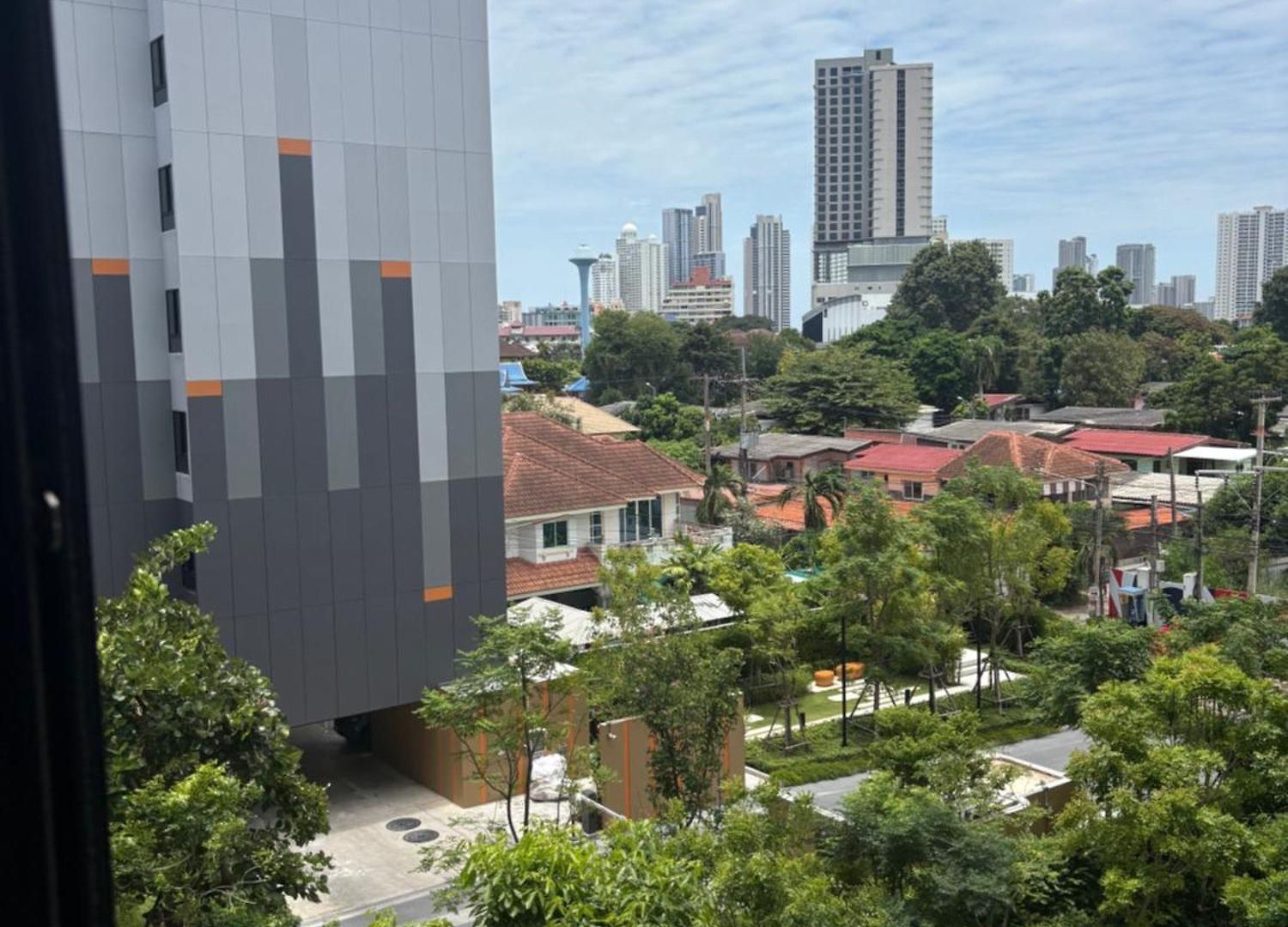 Vay Pothisan I Apartment