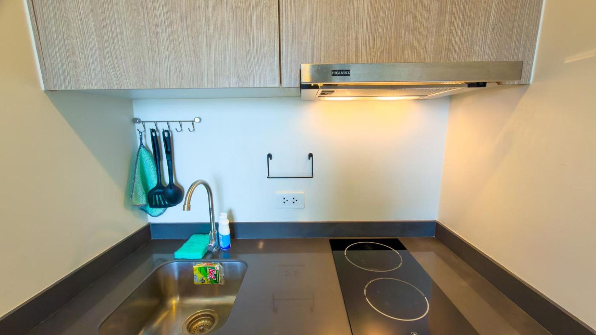 Skyline Serenity By Mountain Park Apartment