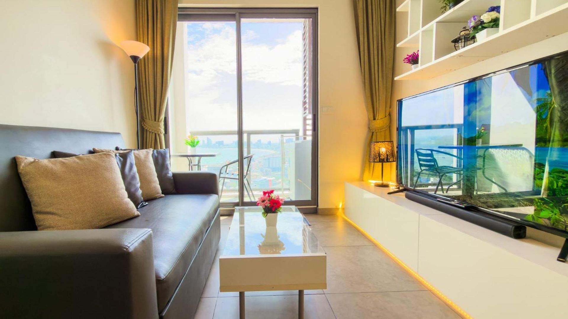 Skyline Serenity By Mountain Park Apartment *
