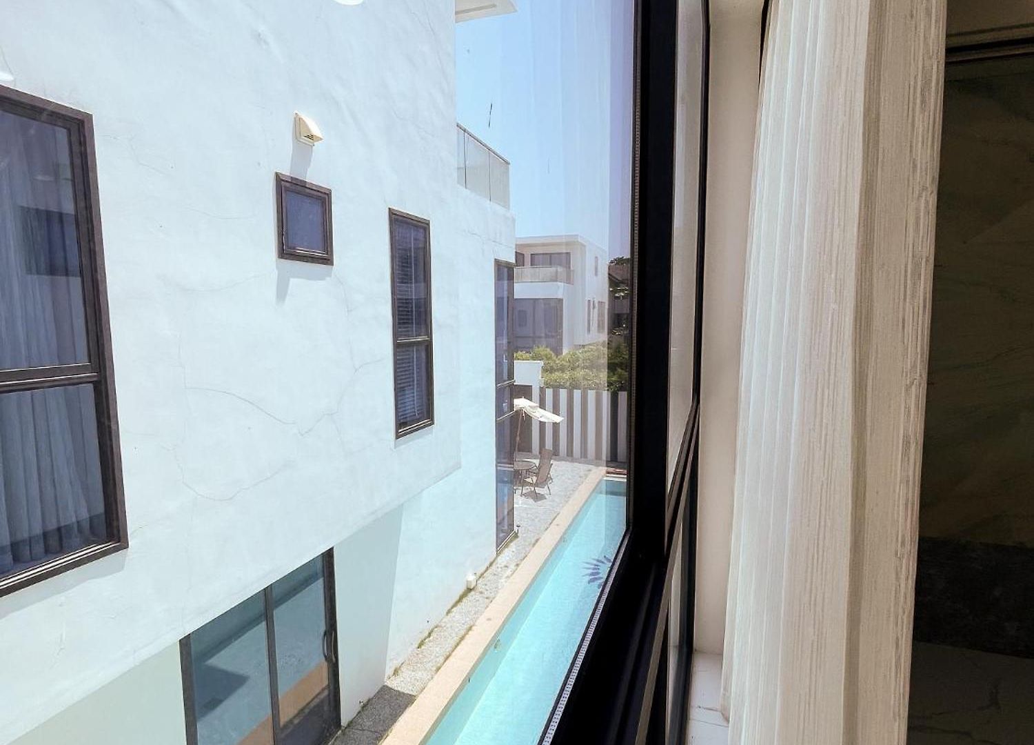 Magnitude 8 Bedroom In Palm Spring Apartment Pattaya