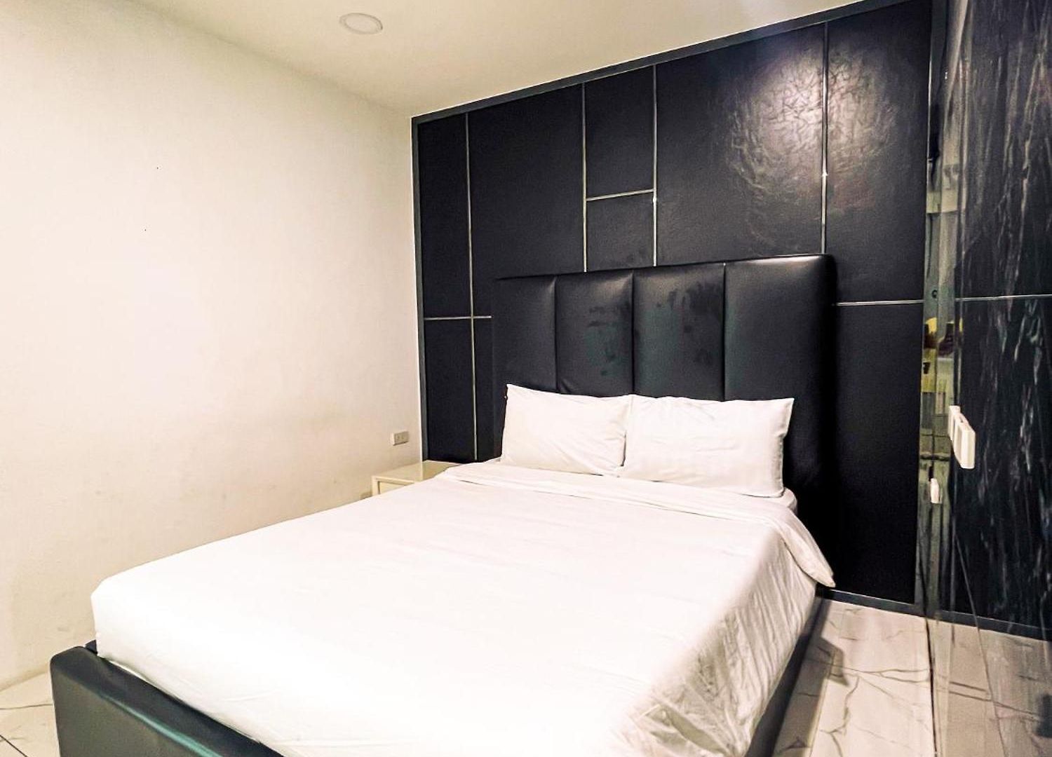 Apartment Magnitude 8 Bedroom In Palm Spring Pattaya