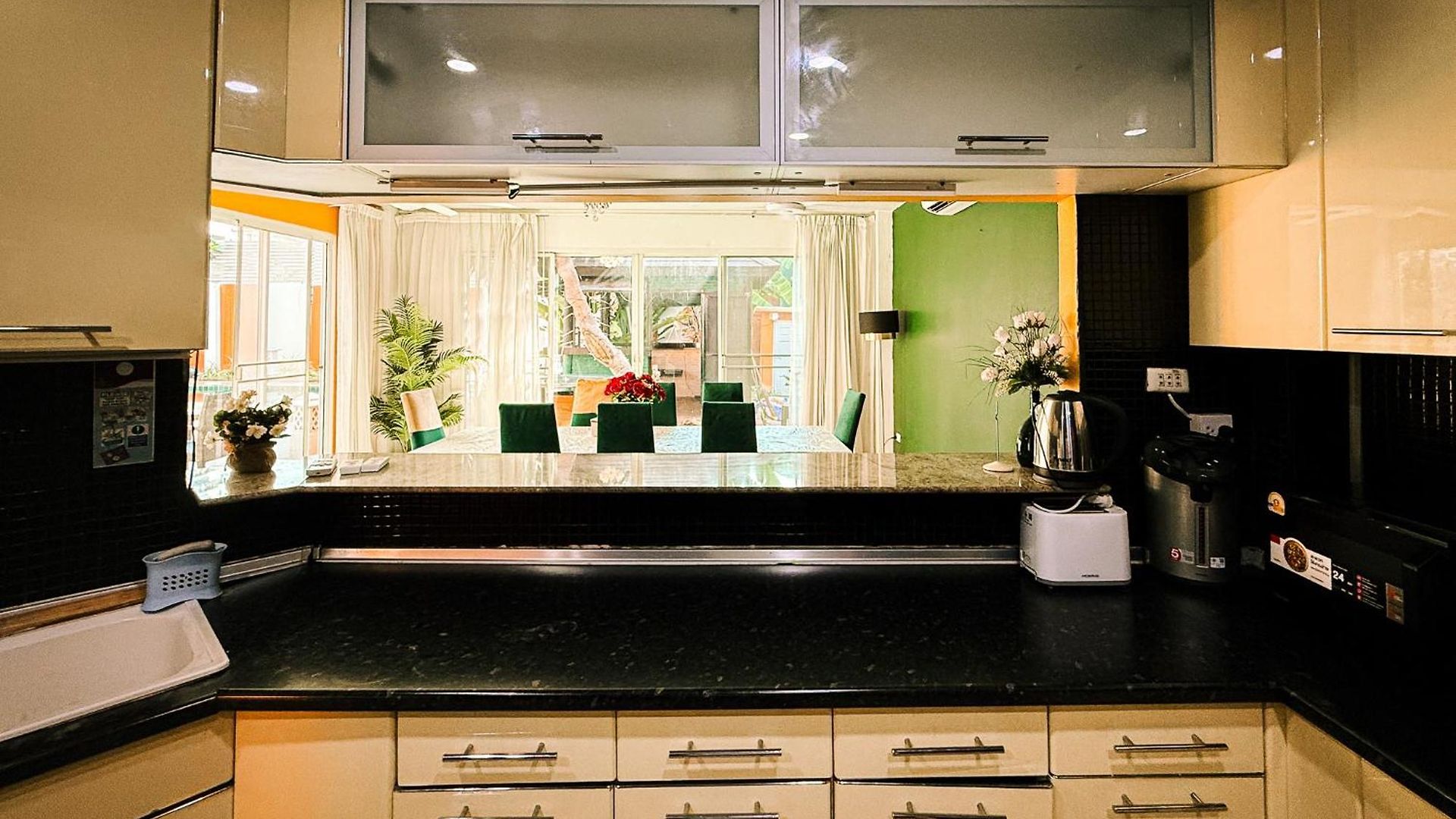 Apartment Magnitude 6 Bedroom In Pratumnak Pattaya