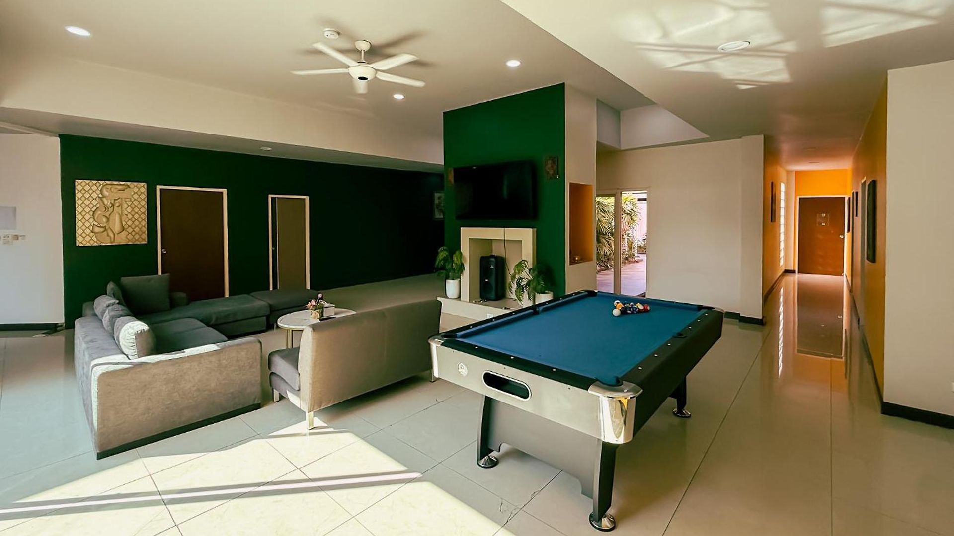 Magnitude 6 Bedroom In Pratumnak Apartment Pattaya