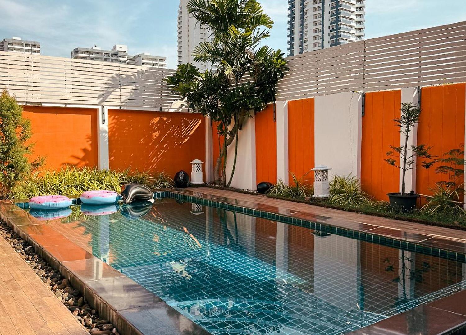 Magnitude 6 Bedroom In Pratumnak * Pattaya