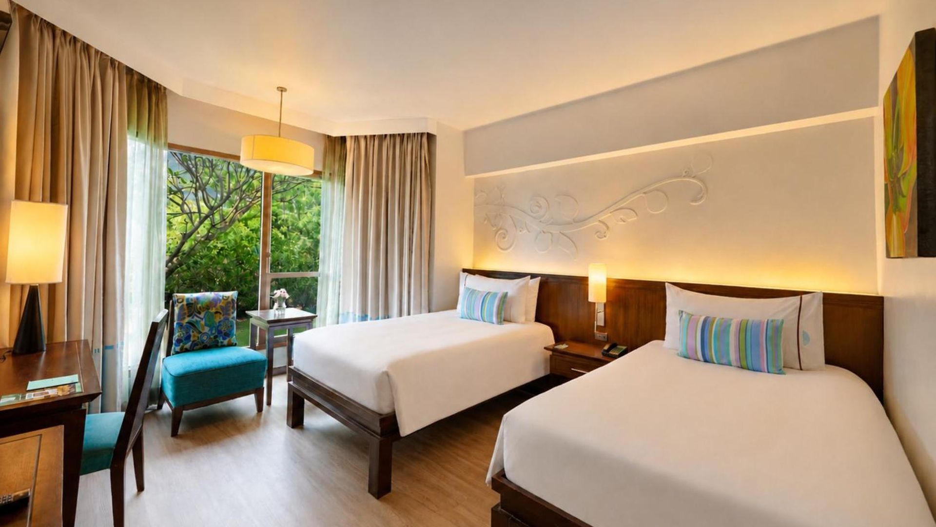 รีสอร์ท The Bayview 4*