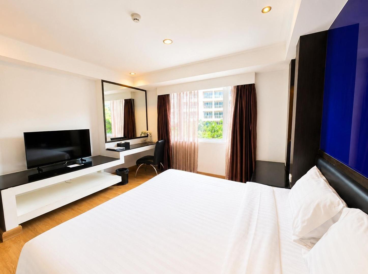 Nova Platinum Hotel 4*