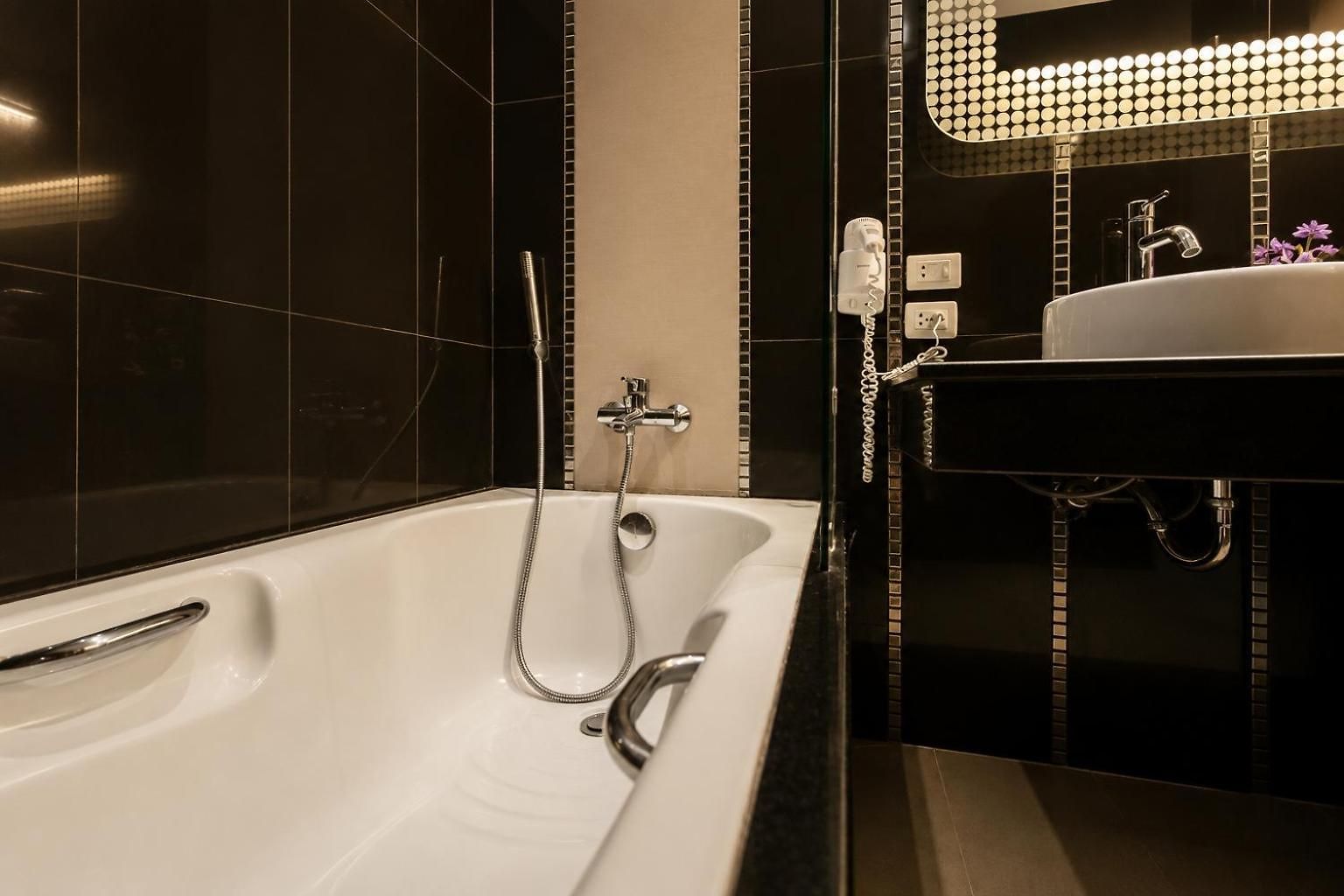 Nova Platinum Hotel 4*