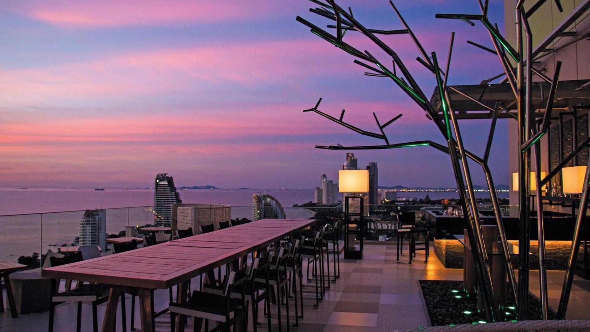 Hotel By Ihg