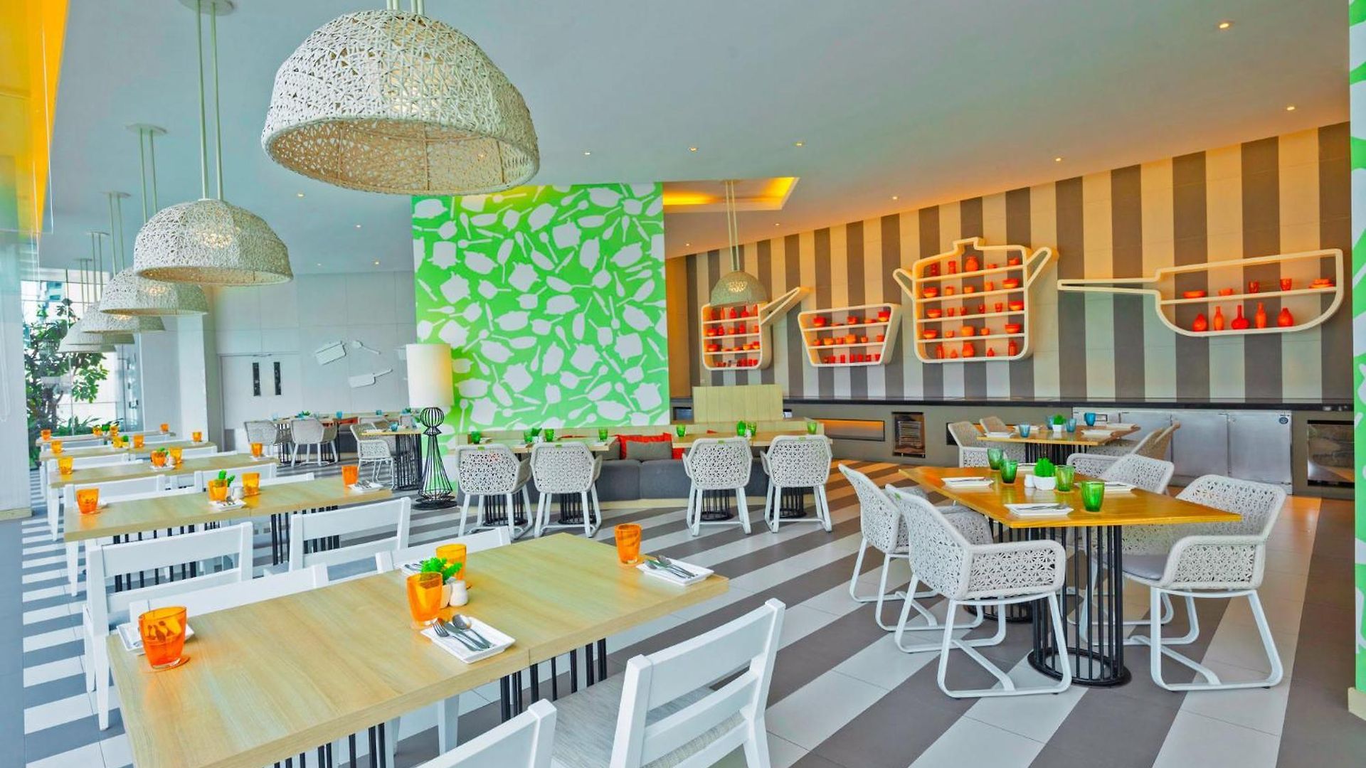 Hotel By Ihg