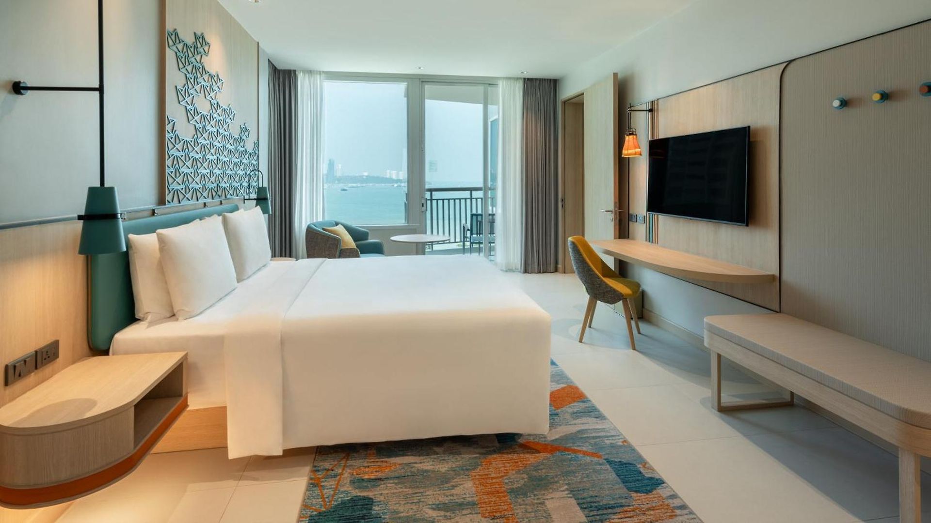 Hotel By Ihg 5*