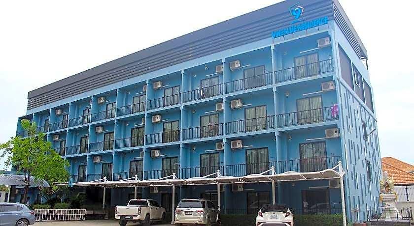 Nine Blue โรงแรม 3*