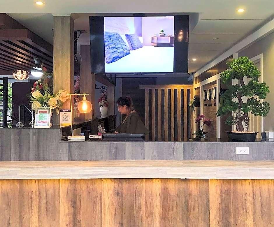 โรงแรม The Tamnan &